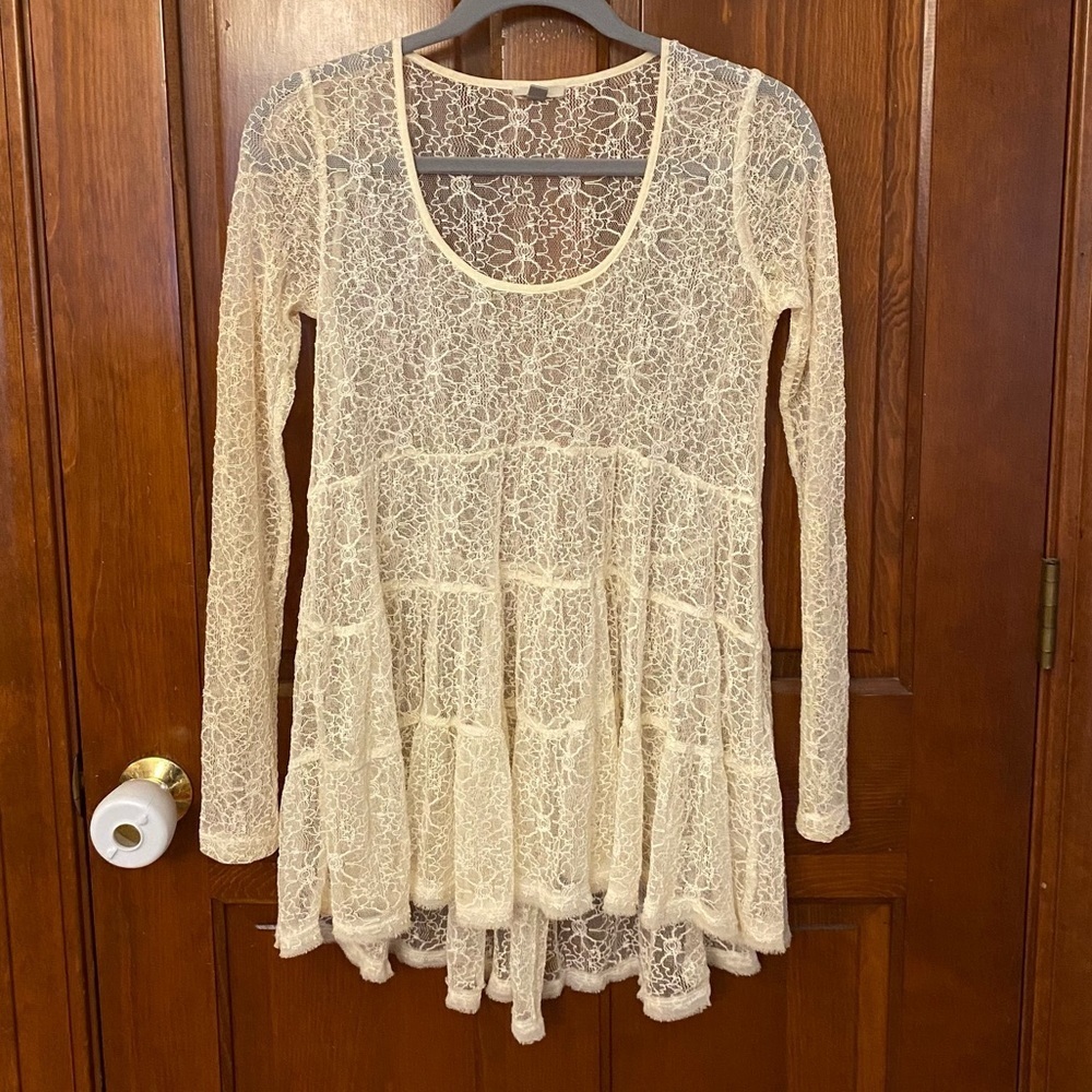 Ecote Cream Lace Tiered Ruffle Long Sleeve Blouse Size XS